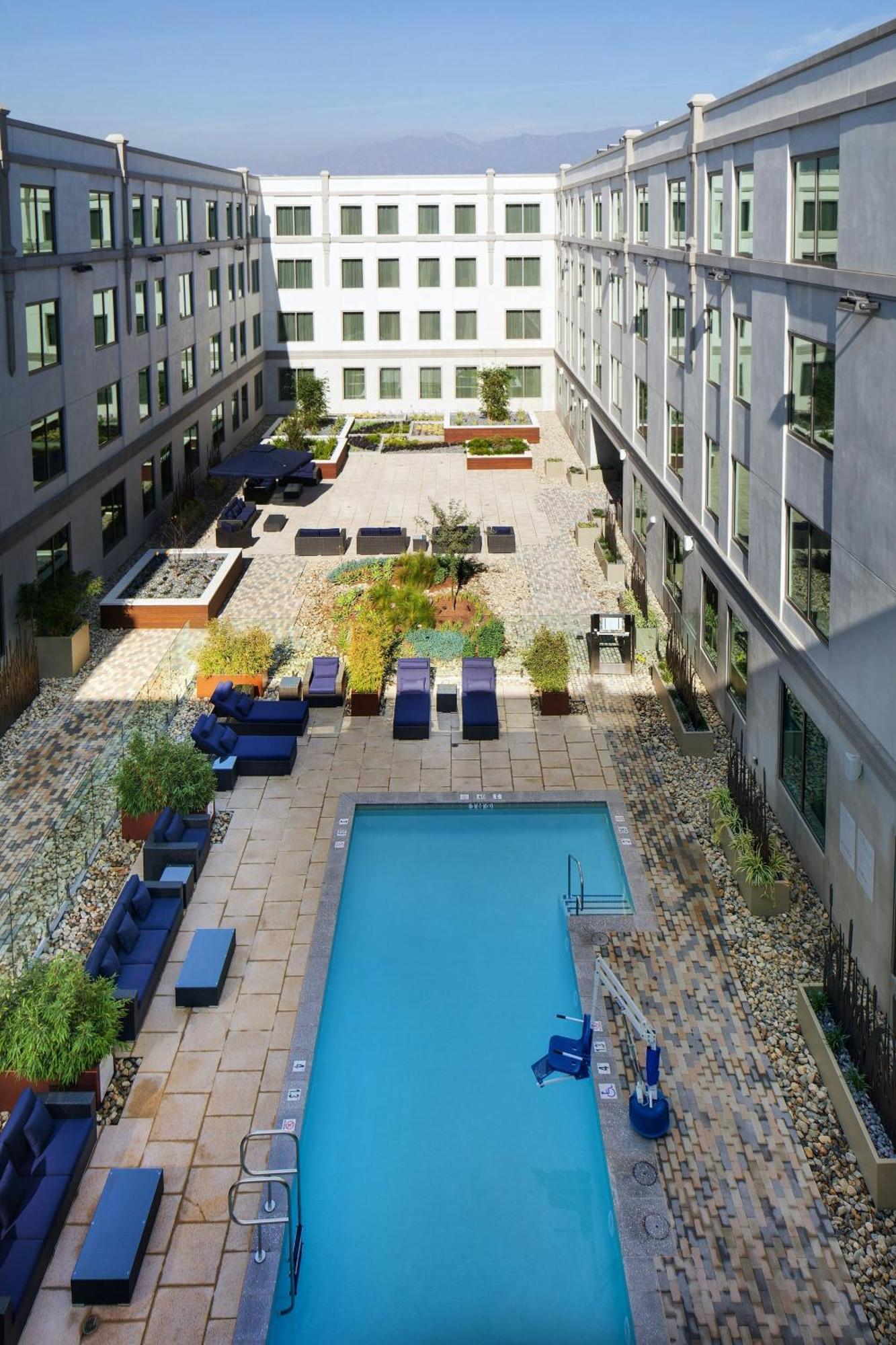 Sheraton Los Angeles סן גבריאל מראה חיצוני תמונה